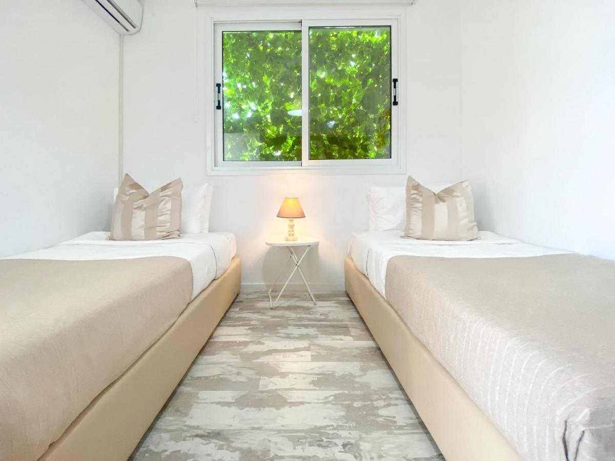 Phaedrus Living: Seaview Luxury Flat Athina Grenada Apartment Paphos Exterior photo